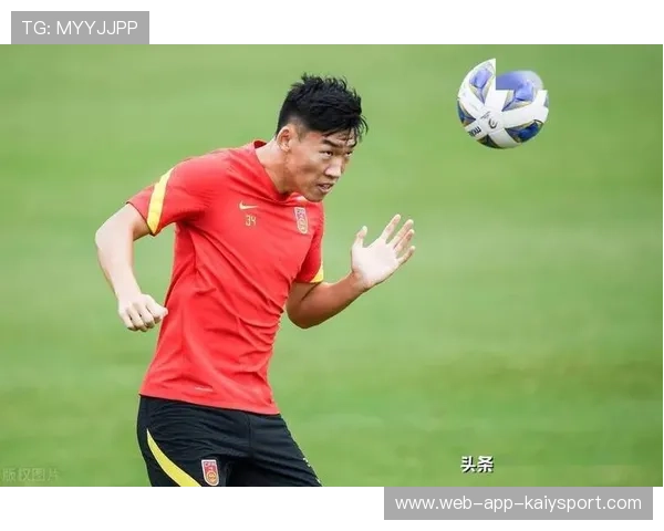 朱辰杰底线精准铲断，申花防线展现统治力